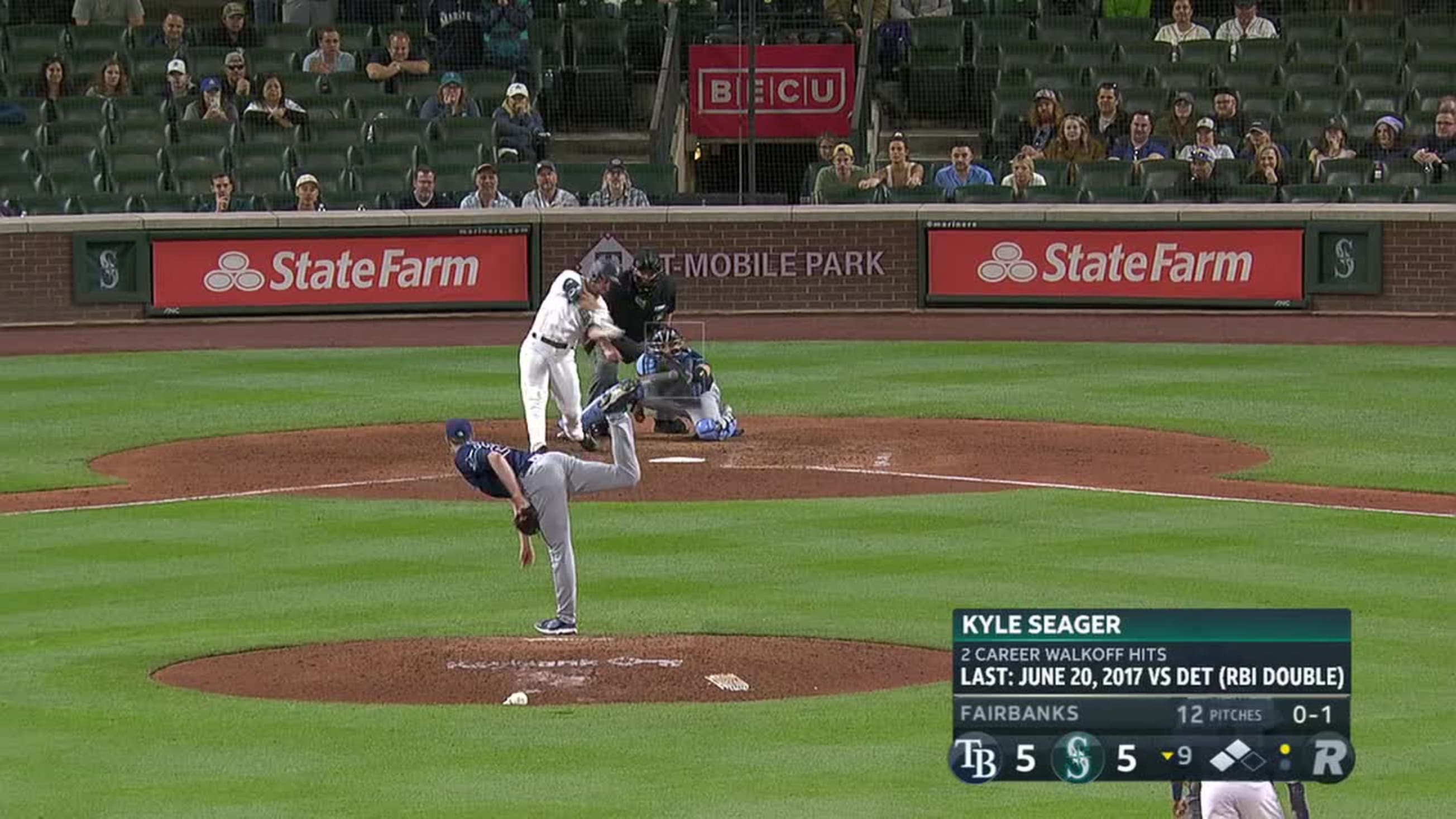 Kyle Seager's two-run double, 09/20/2021