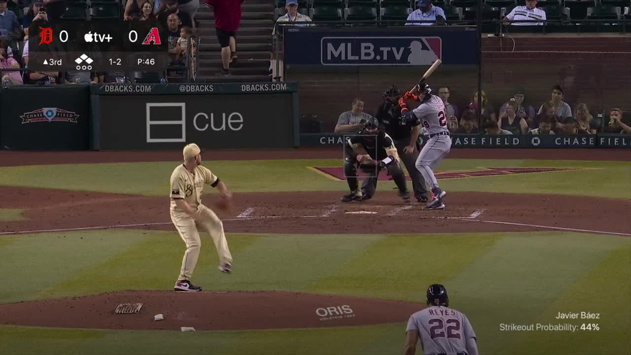 Watch: Javier Baez sticks it to heckler after hitting grand slam