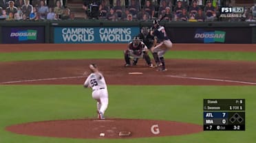 Dansby Swanson flies out to right fielder Jon Berti.