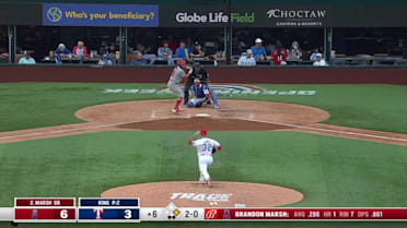 Brandon Marsh batea rodado de out, campo corto Marcus Semien a primera base Nathaniel Lowe.
