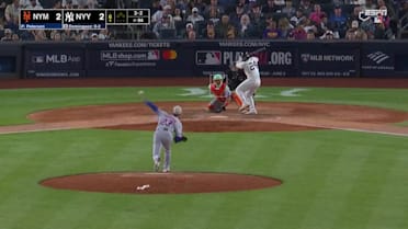 Jasson Domínguez flies out to right fielder Juan Soto.
