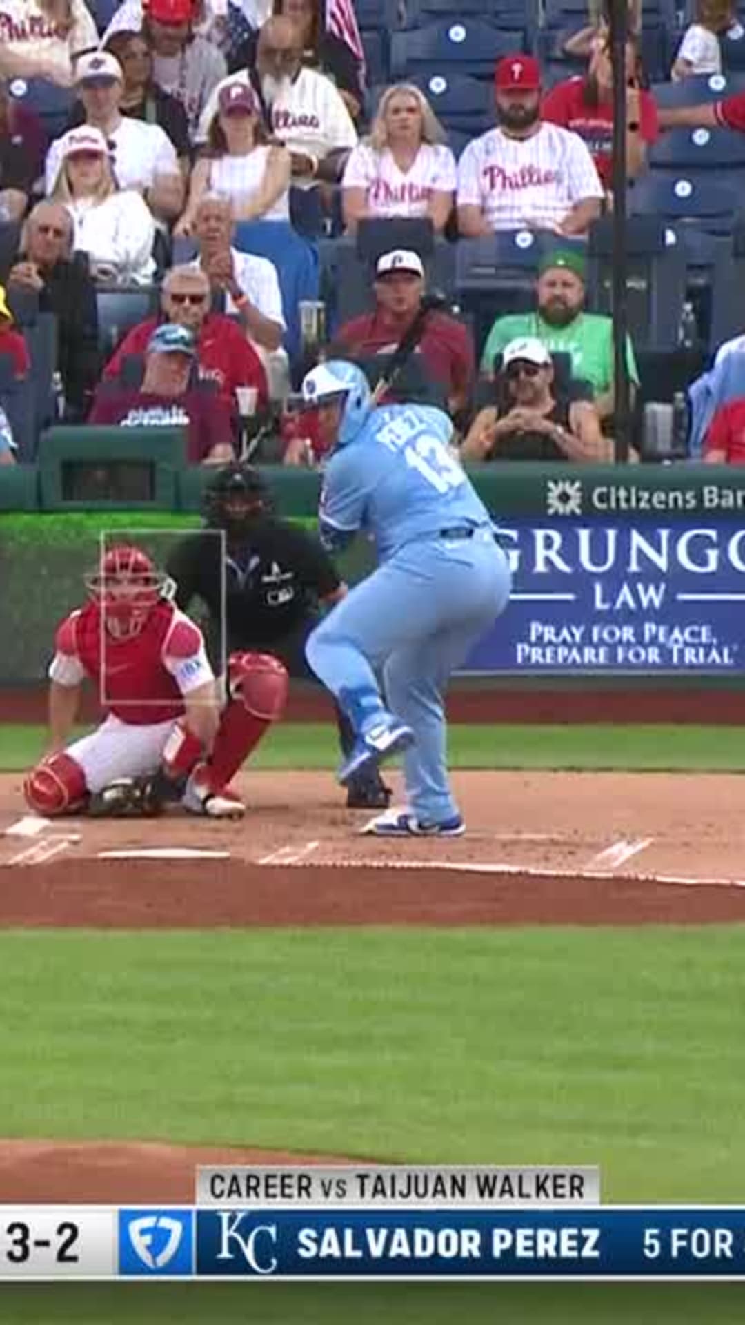 Salvador Perez moves into 6th in hits in Royals history