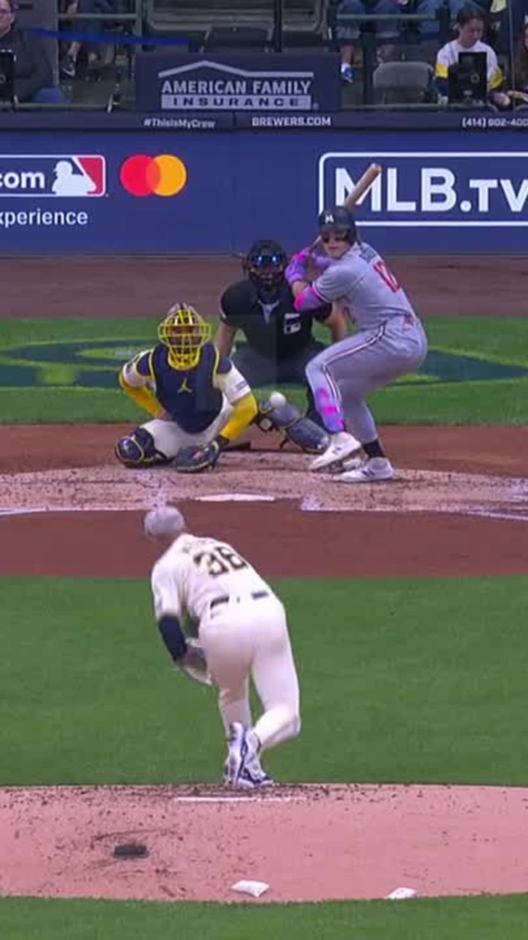 Sal Frelick records outfield assist in Brewers' game vs. Twins