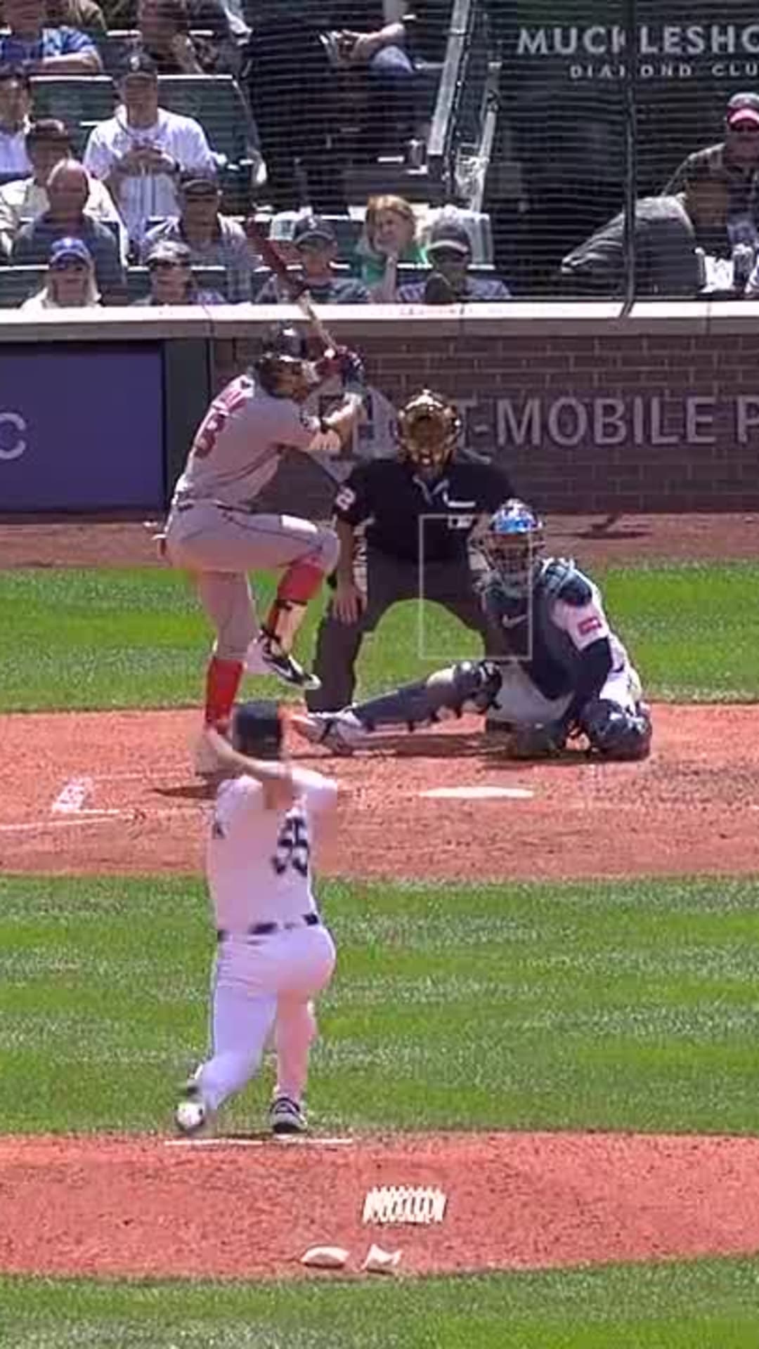 Donovan Solano signs contract with Mariners