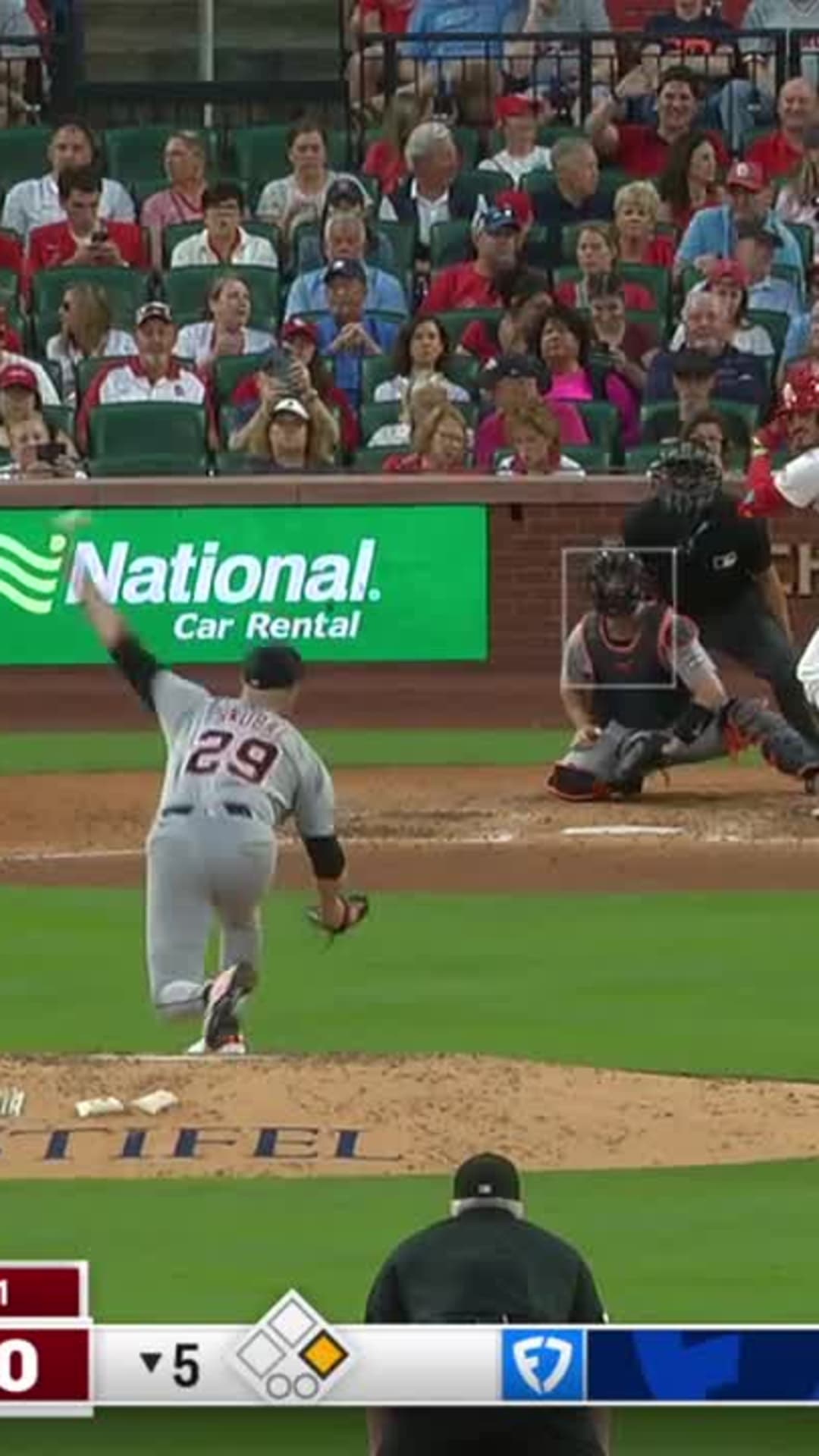 ダイヤモンドバックスがカージナルスからノーラン・アレナドを獲得