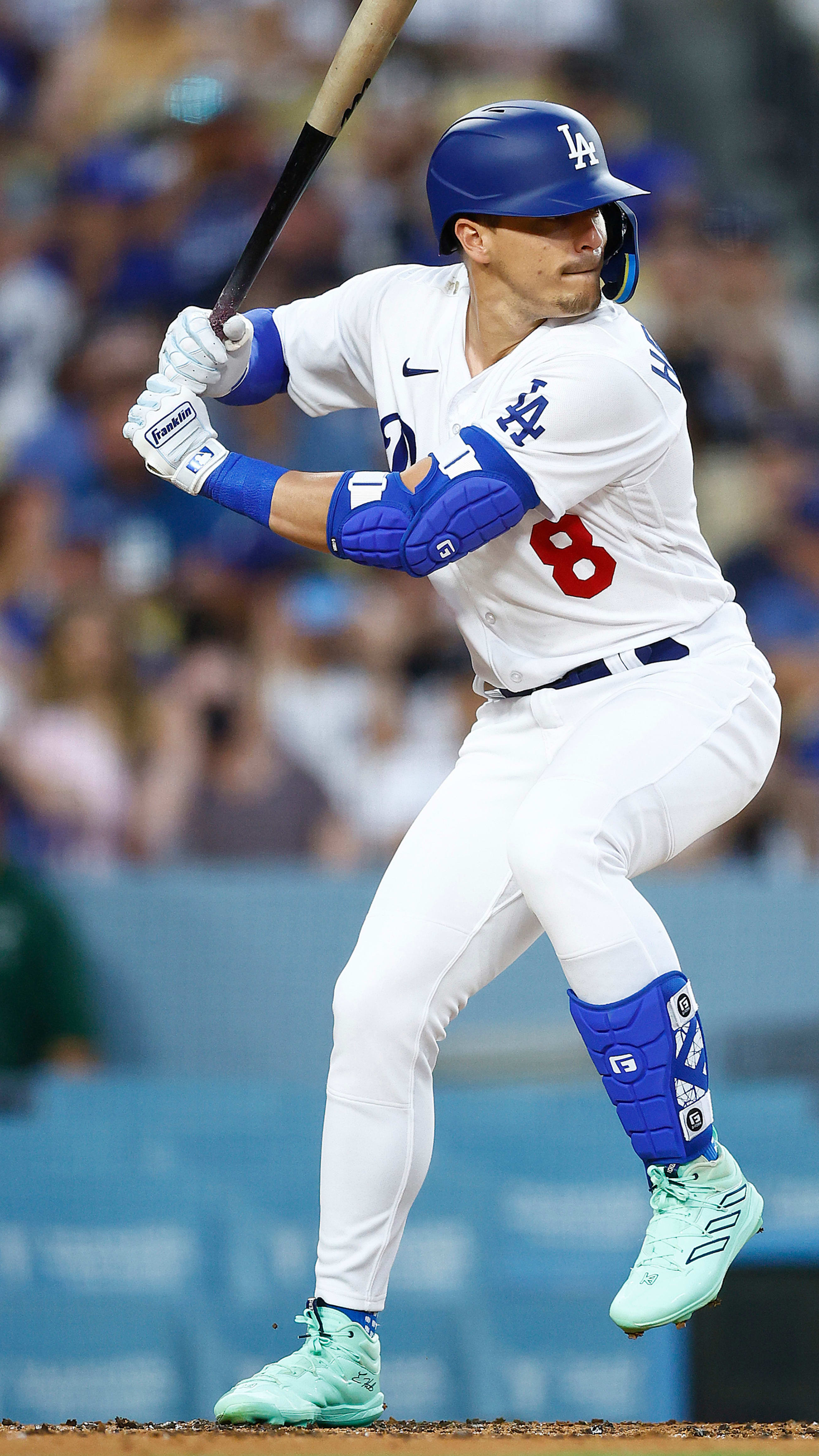 Enrique Hernández batea un jonrón de dos carreras en el Juego 3 de la NLCS