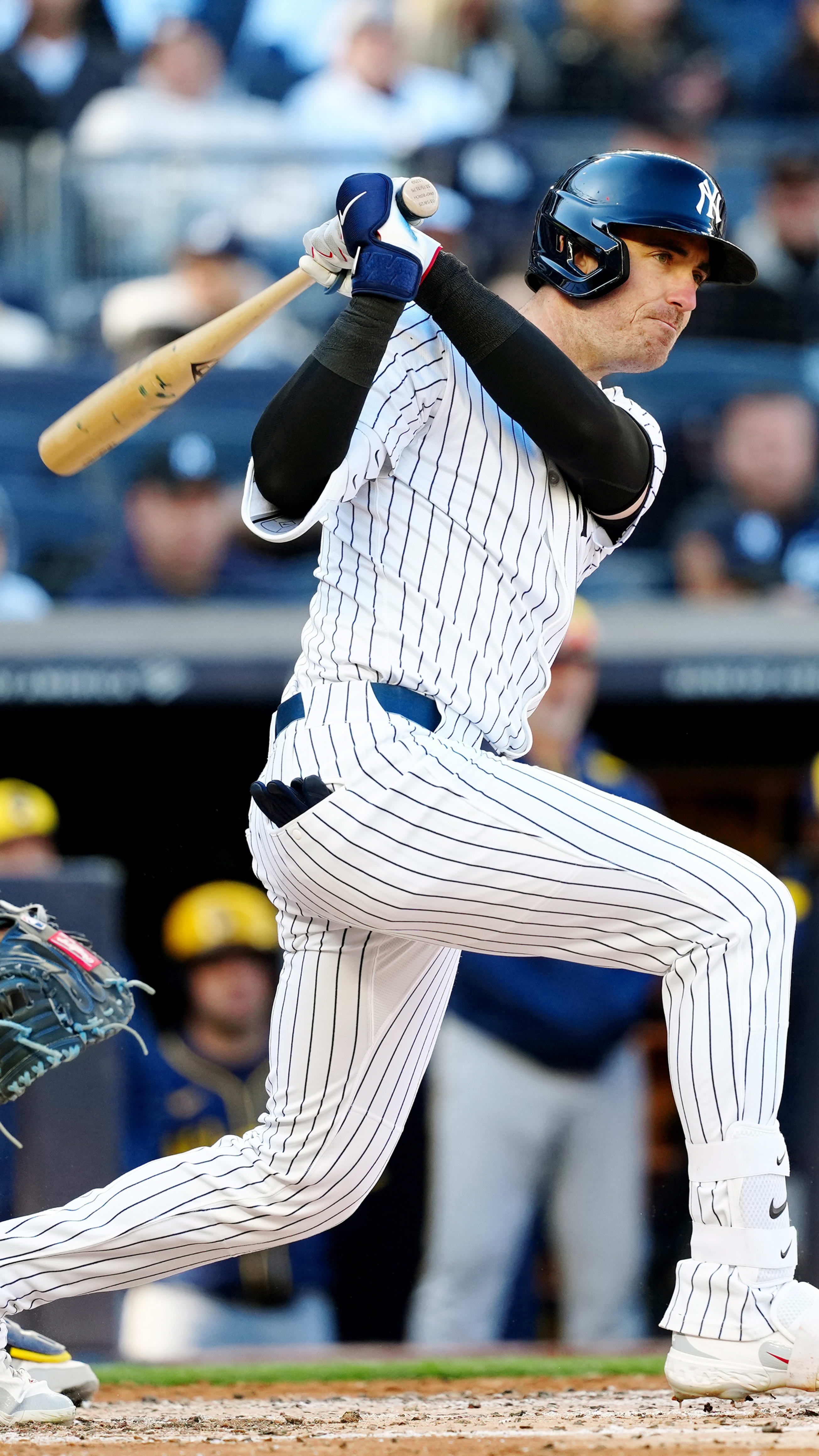 Cody Bellinger stiff back injury update Yankees