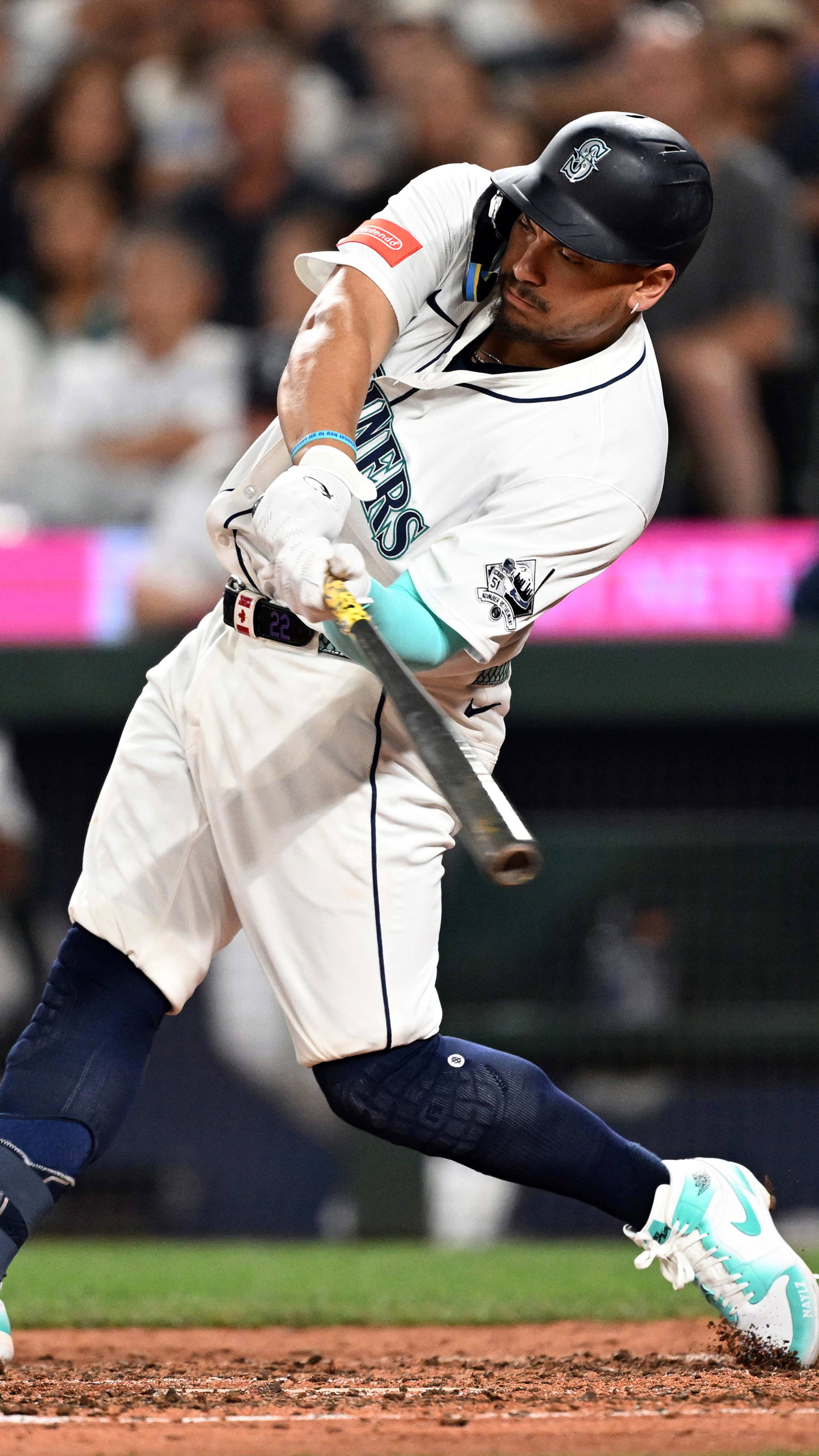 Josh Naylor Sticks With Mariners: Signs Five-Year Deal After Breakout 2025 Season