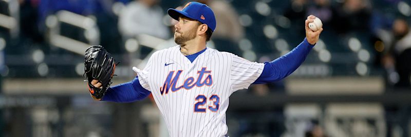 David Peterson, New York Mets starting pitcher, delivering a pitch in his 2026 season at Oracle Park against the San Francisco Giants