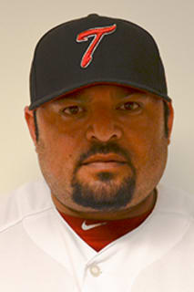 Dennys Reyes