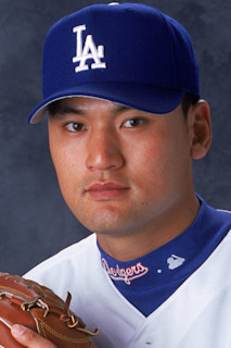 Chan Ho Park's first pitch, 05/28/2014