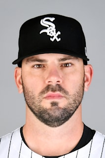 Mike Moustakas - Wikipedia