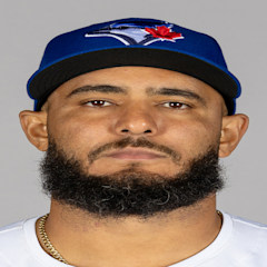 Yimi García headshot