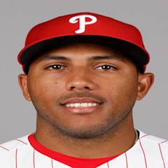 Pedro León headshot