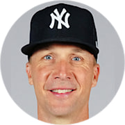 Yankees name L yankees mlb jersey weigh uis Rojas new third-base coach