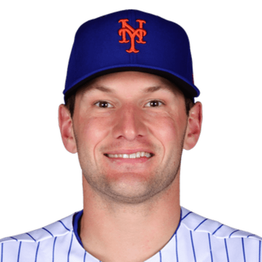 Hayden Senger headshot