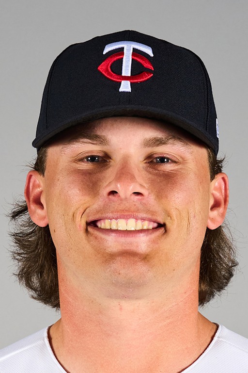 Travis Adams headshot