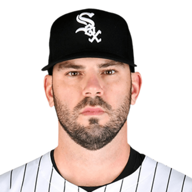 Mike Moustakas 사진
