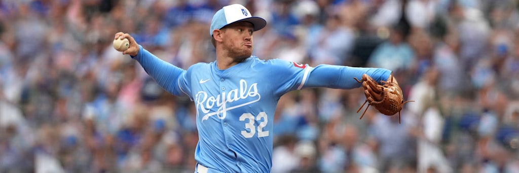 Stephen Kolek pitching for the Kansas City Royals