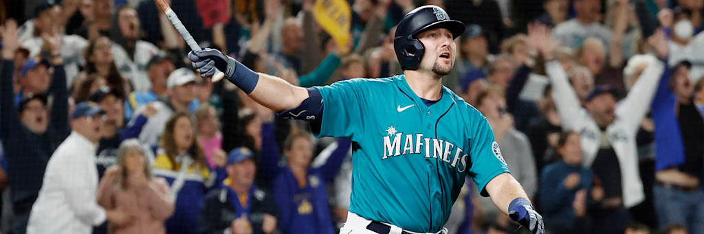 Cal Raleigh Seattle Mariners catcher centered action photo at the plate T-Mobile Park May 6 2026 Mariners team total under 4.5 vs Atlanta Braves Martin Perez sharp money pick