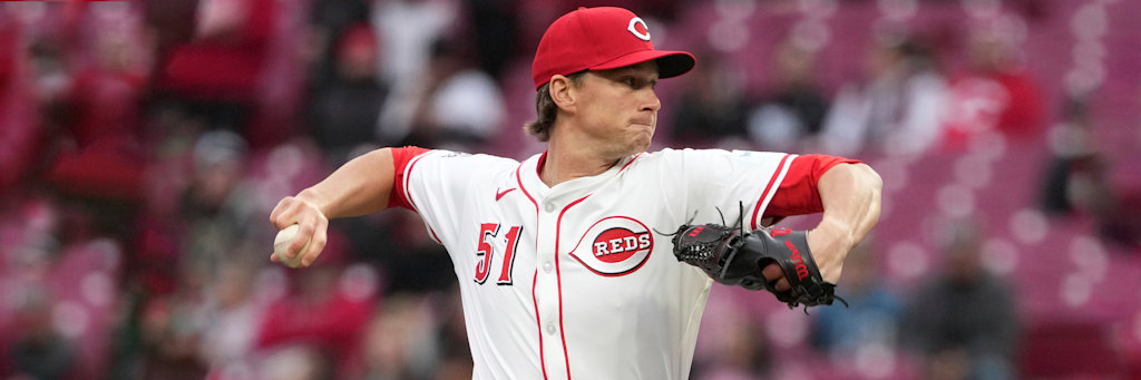 Brady Singer of the Cincinnati Reds delivers a pitch