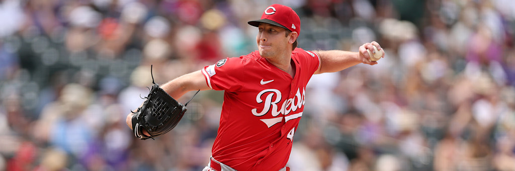 Nick Lodolo pitching for the Cincinnati Reds