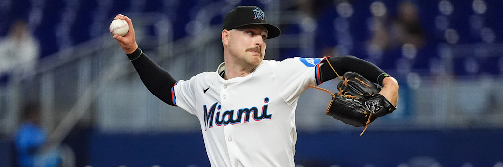 Janson Junk pitching for the Miami Marlins