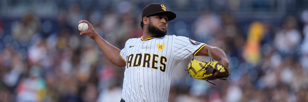 Randy Vasquez of the San Diego Padres pitching