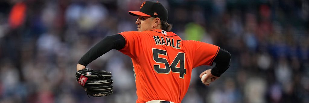 Tyler Mahle pitching for the San Francisco Giants