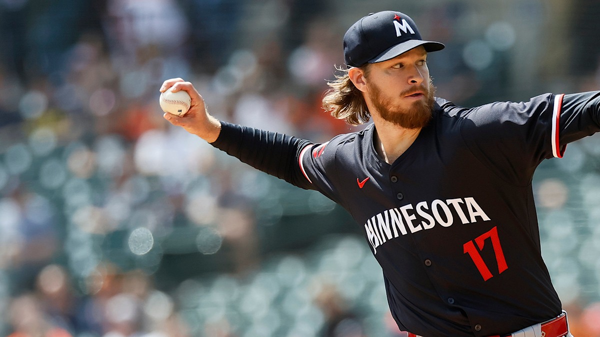 Minnesota Twins right-hander Bailey Ober delivering a pitch, the widest home and road ERA split on the July 22 board