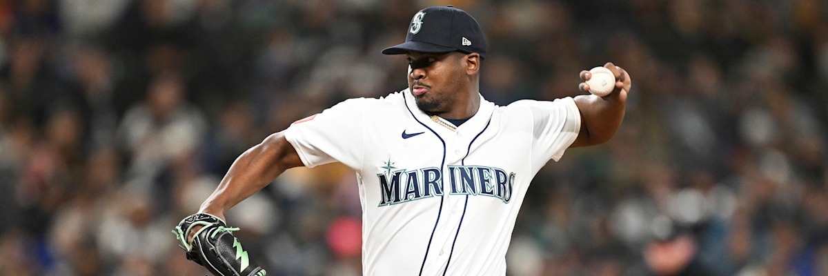Seattle Mariners Cruise Past Guardians 20-8