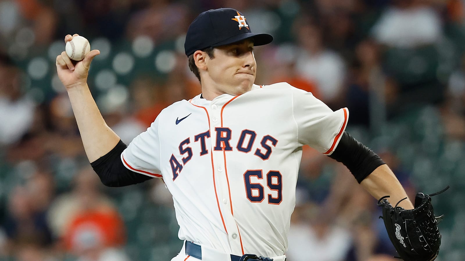Astros Host White Sox in Wild Card Opener at Daikin Park