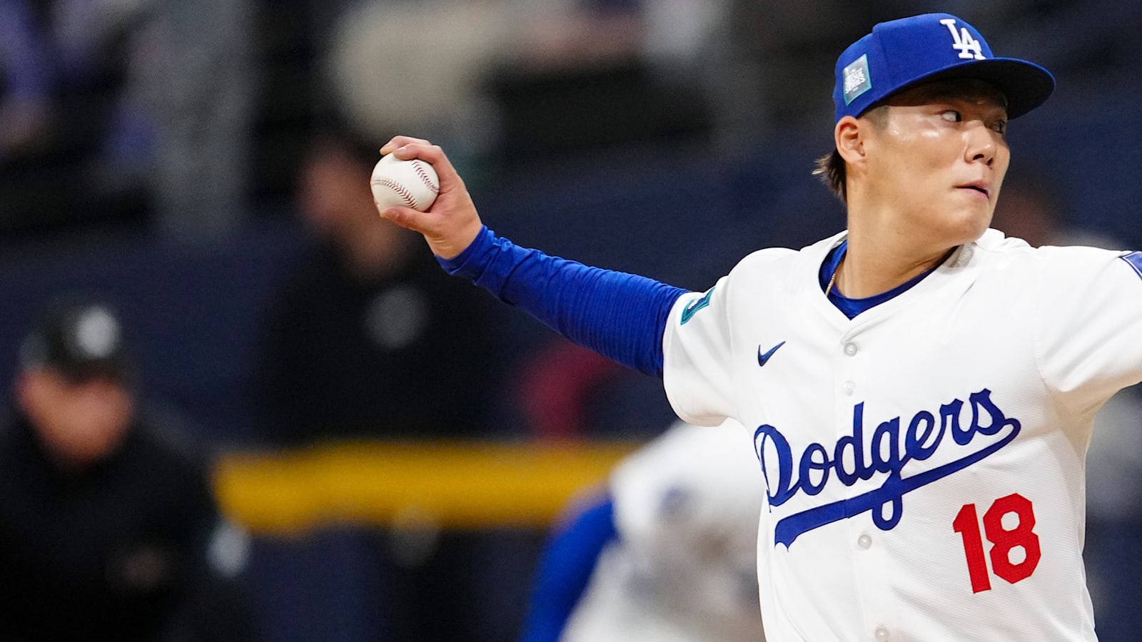 Yamamoto Takes the Mound as Dodgers Visit Chase Field Saturday