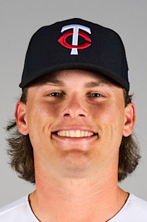 Travis Adams headshot
