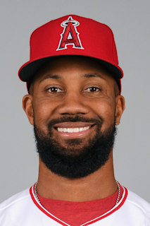 Chris Young headshot