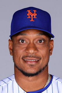 Jorge Polanco headshot
