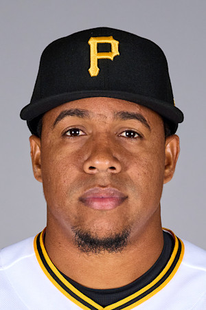 Headshot of Enmanuel Valdez