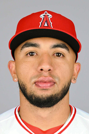 Headshot of Oswald Peraza