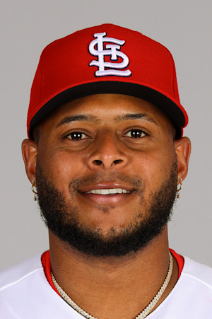 Headshot of Nelson Velázquez