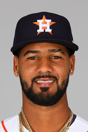 Headshot of Roddery Muñoz