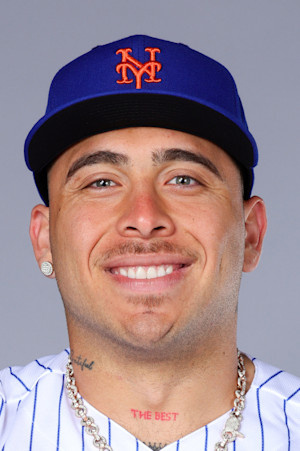 Headshot of Francisco Alvarez