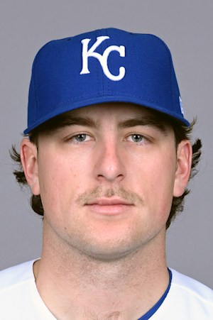 Headshot of Gavin Cross