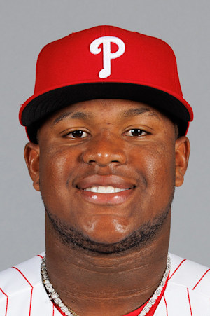 Headshot of Aroon Escobar