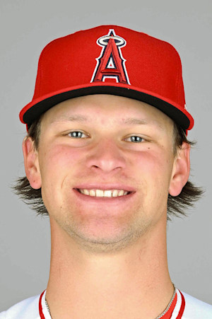 Headshot of Austin Gordon