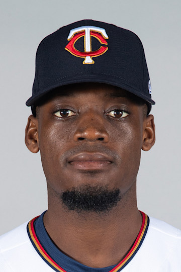 Robinson Leyer headshot