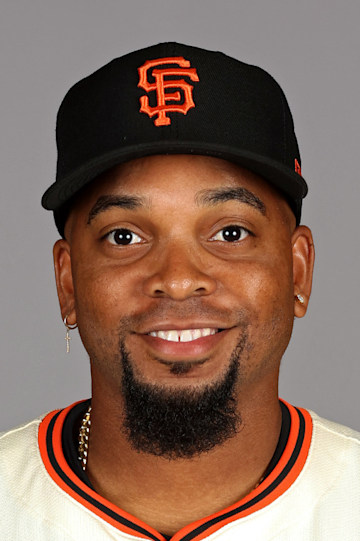 Yusniel Díaz headshot