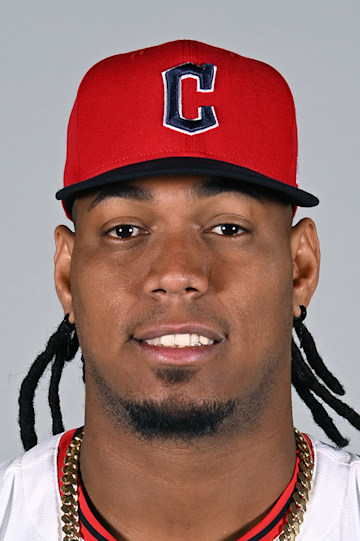 Luis Frías headshot
