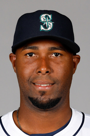 Dauris Valdez headshot