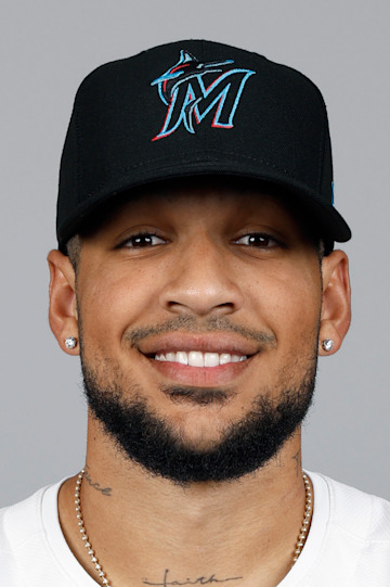 Victor Mesa headshot