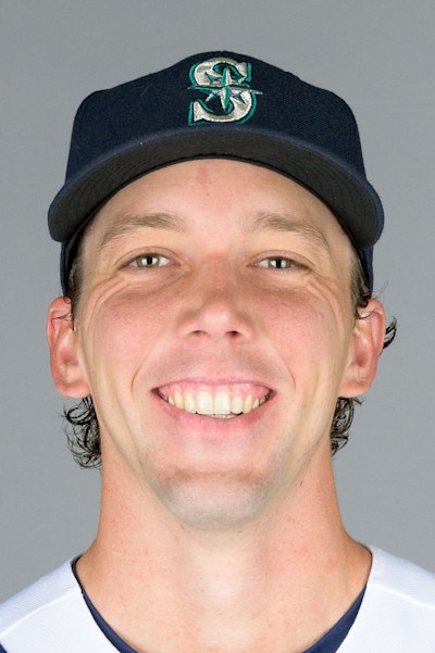 Official MLB headshot of Logan Gilbert